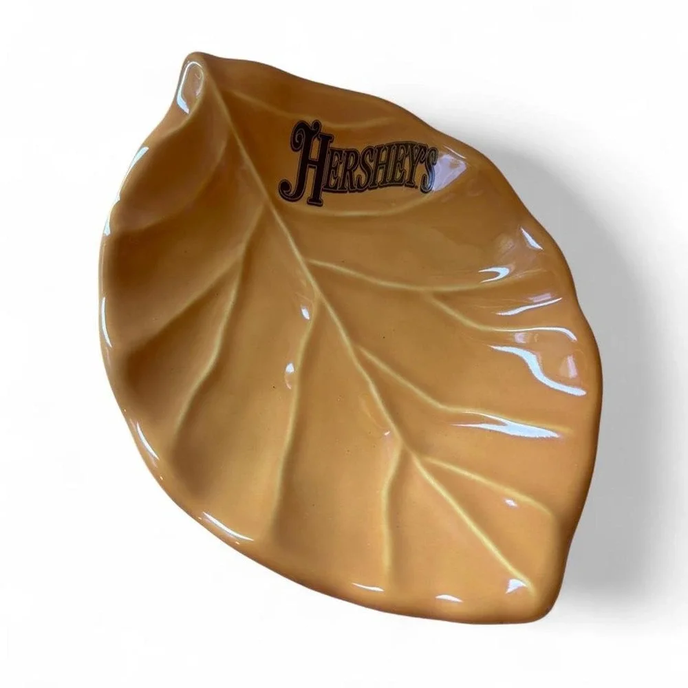 Vintage 2000 Pfaltzgraff Hershey's Leaf Candy Dish Yellow Glazed Ceramic